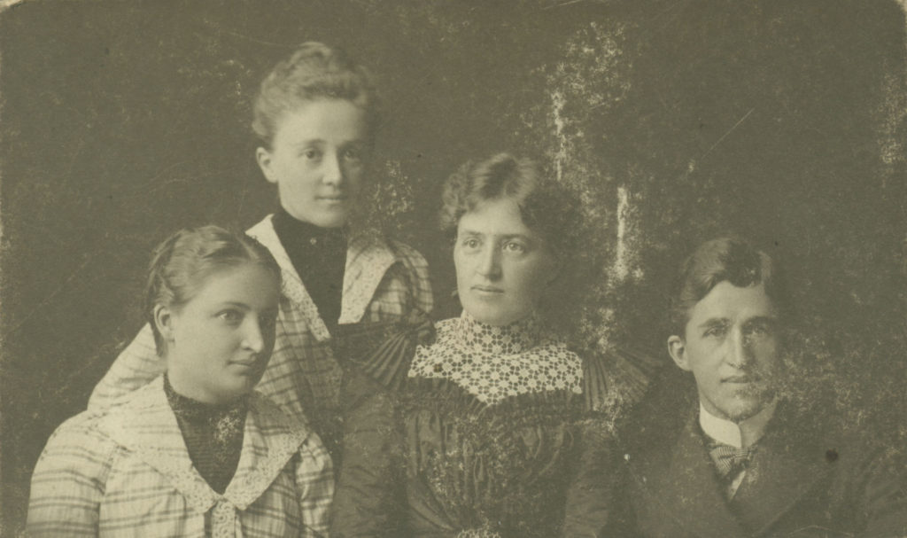 Photograph of the Olsson children